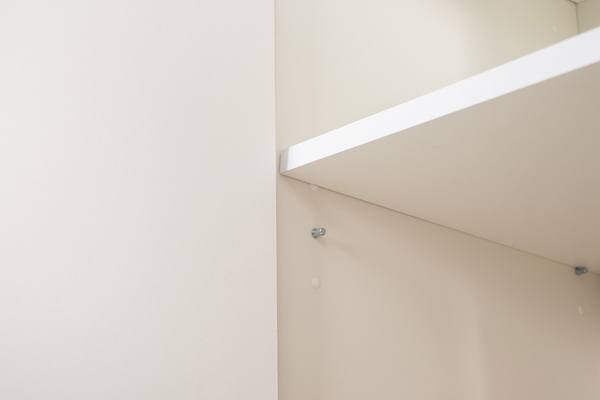 Шкаф для одежды Эйр 13.340 белый PE шагрень, собирается на любую сторону